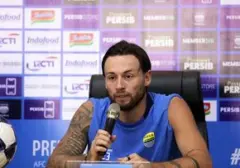 Marc Klok Tegaskan Persib Fokus Penuh Raih Kemenangan Kontra Manila Digger