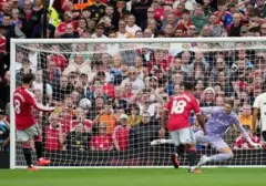 Aksi "Gaya Fernandes" Tielemans di Lapangan Hijau Tuai Sorotan