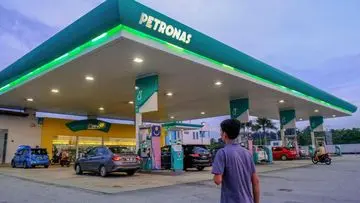 Malaysia Perluas Jatah Subsidi BBM RON 95 untuk Rakyat