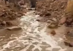 Fenomena Sungai di Gurun Madinah Pasca Hujan Deras, Tanda Hari Akhir?