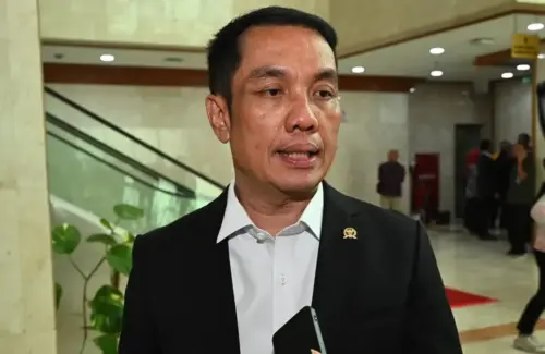 DPR Dalami Proyeksi Ekonomi 6% 2027 Bersama Regulator dan Menteri