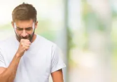 Membedakan Batuk Akibat Asap Karhutla dengan Pneumonia
