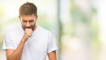Membedakan Batuk Akibat Asap Karhutla dengan Pneumonia