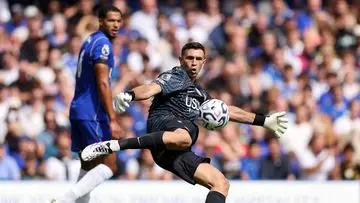 Debut Gemilang Emi Martinez Bawa Chelsea Raih Kemenangan Dramatis atas Brighton
