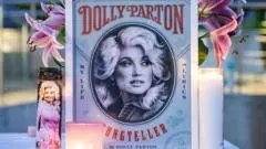 Dolly Parton dan Suami Beristirahat Bersama di Nashville Setelah Upacara Pemakaman Pribadi