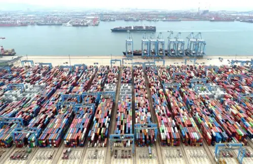 Perang Menggerus Ekspor China ke Iran, Turun Drastis 52% di Awal 2026