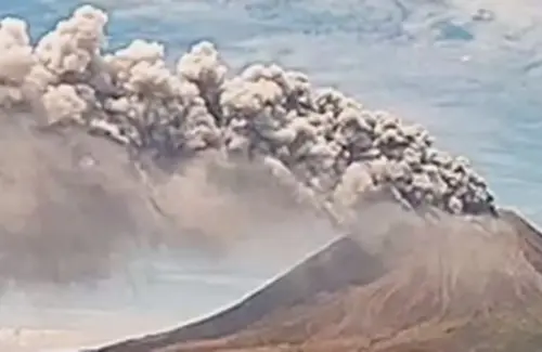 Gunung Sinabung Naik Status Menjadi Siaga III Akibat Peningkatan Aktivitas Vulkanik