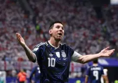 Lionel Messi Putuskan Gantung Sepatu dari Timnas Argentina