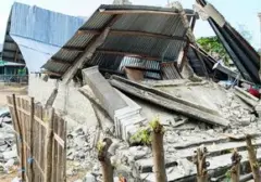 Keluarga di NTT Bertahan di Kandang Babi Pasca Gempa, Harapkan Uluran Tangan