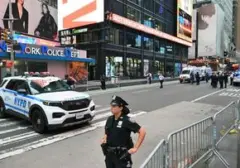 Wanita Bersenjata Pisau Tewaskan Satu Orang di Times Square, New York