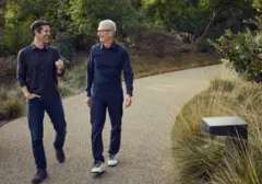 John Ternus Gantikan Tim Cook, Penggemar Apple Harapkan Inovasi Berani