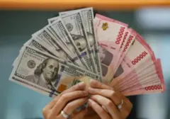 Rupiah Terpuruk di Akhir Perdagangan, Dolar AS Menguat ke Rp17.744