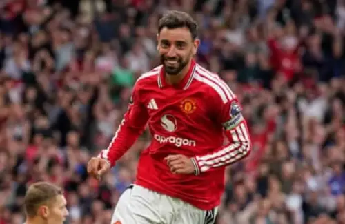 Bruno Fernandes Cetak Hat-trick, Manchester United Bungkam Ipswich di Old Trafford