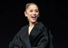 Ariana Grande Ungkapkan Perasaan di Panggung Konser Terakhir Sebelum Rehat Panjang