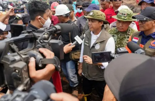 Karhutla Meluas ke Papua, CELIOS Mendesak Audit Izin Sawit dan Tambang