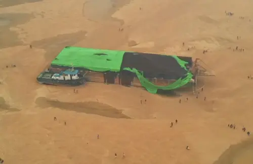 Kondisi Darurat Sungai Kapuas: Tongkang Kandas Tiga Bulan Picu Kekhawatiran
