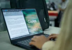 Lenovo IdeaPad Slim 3i: Pilihan Produktif untuk Mahasiswa dan Profesional Muda
