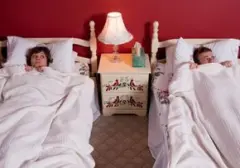 Tidur Terpisah: Solusi Inovatif atau Ancaman bagi Keharmonisan Pernikahan?