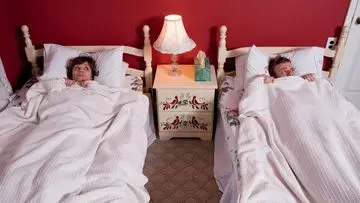 Tidur Terpisah: Solusi Inovatif atau Ancaman bagi Keharmonisan Pernikahan?