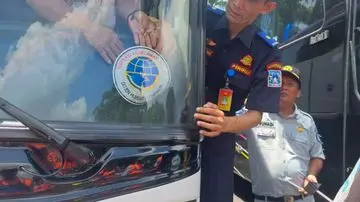Waspada Stiker Misterius di Bus: Imbauan untuk Penumpang