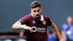 Pelatih Vrancken Yakin Claudio Braga Bertahan di Hearts, Optimistis Karier Sang Striker Meroket