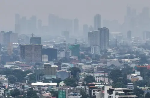 Asap Karhutla Kalimantan Mencapai Filipina, Kualitas Udara Manila Memburuk