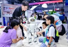 Chery Kenalkan Robot Canggih Bisa Deteksi Pengguna