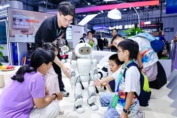 Chery Kenalkan Robot Canggih Bisa Deteksi Pengguna
