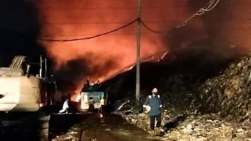 Api Lahap TPA Putri Cempo Solo, Ribuan Ton Sampah Terbakar
