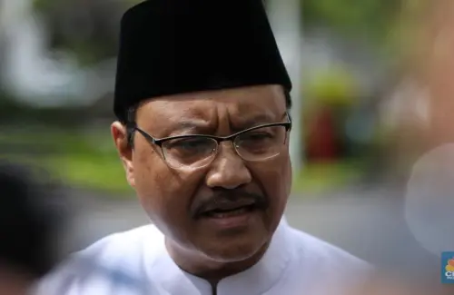 Ribuan Penerima Bansos Terindikasi Judi Online, Mensos Duga Penyelewengan Data KTP