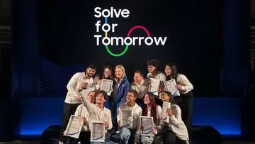 296 Anak Muda Tempa Kemampuan Identifikasi Masalah Lewat Samsung Solve for Tomorrow 2026