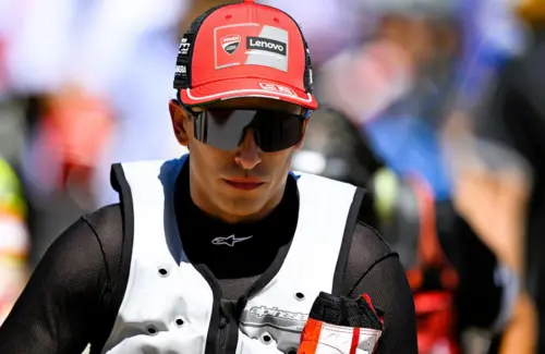 Cal Crutchlow Prediksi Marc Marquez Hadapi MotoGP 2026 Bak Lomba Ketahanan