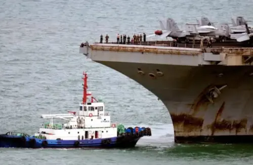 Usai 286 Hari Melaut, Kapal Induk USS Abraham Lincoln Tiba di Thailand dalam Kondisi Menprihatin