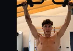 Beban Tujuh Operasi Bahu Kanan Terungkap: Marc Marquez Tunjukkan Dampak Fisik di Foto Latihan