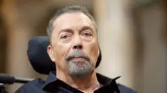Penyebab Kematian Tim Curry Terungkap: Penyakit Jantung Koroner