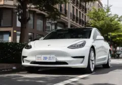 Tesla Dilaporkan Alami Kecelakaan Maut, Teknologi Autopilot Kembali Disorot