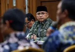 Yaqut Cholil Qoumas Ungkap Alasan Emosional saat Rapat Pansus Haji di Hotel
