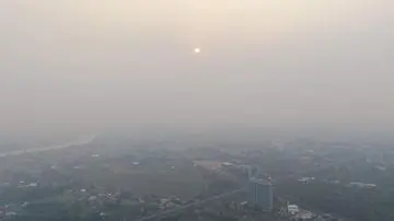 Asap Karhutla Lumpuhkan Palembang, Udara Capai Kategori Sangat Tidak Sehat
