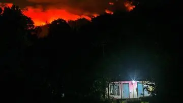 Api Melalap Gunung Merapi Ungup-ungup, Kawasan Wisata Ijen Terancam