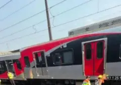 Gerbong KRL Bogor-Jakarta Anjlok di Stasiun Jakarta Kota, KAI Commuter Evakuasi