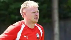 Eckert Tegaskan Ramsdale Tetap Berkontribusi Meski Jadi Kiper Pilihan Keempat Southampton