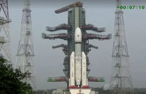 India Mandiri di Antariksa: Sukses Luncurkan Satelit Observasi Bumi Terbaru