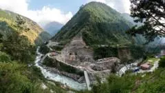 Banjir Bandang di Nepal Ungkap Kerentanan Energi Hidroelektrik