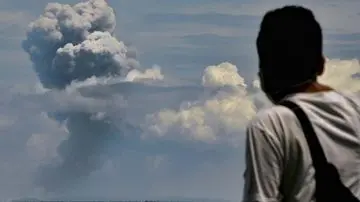 Getaran Erupsi Anak Krakatau Terasa di Pandeglang Sejak Dini Hari