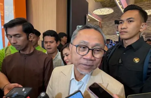 Ratusan Santri Keracunan Makanan, Zulhas Minta BGN Copot Pegawai SPPG Kalitengah