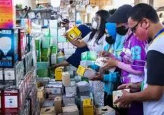 Debu Vulkanik Anak Krakatau Capai Jakarta, Warga Serbu Apotek Cari Masker