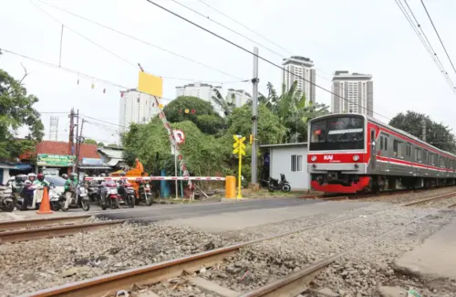 Anak Krakatau Berstatus Siaga, Operasional Commuter Line Merak-Basoetta Tetap Lancar