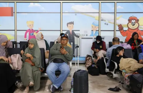 Abu Vulkanik Anak Krakatau Lumpuhkan 8 Bandara Hingga Tengah Malam