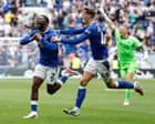 Gol Dramatis Ainsley Maitland-Niles Selamatkan Everton dari Kekalahan Lawan Manchester United