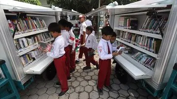 Abu Vulkanik Krakatau Paksa Sekolah di Tangerang Kembali ke Pembelajaran Jarak Jauh